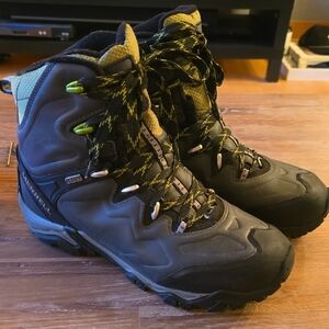 Merrell Men's Black and Green Outdoor/snow Hiking Boots